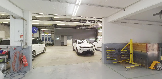 https://www.carrosserie-neeser.ch/
