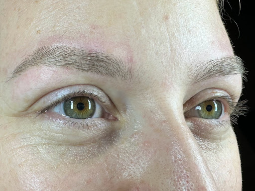 Brow Guru Tattoo and Threading Studio - Thumbnail