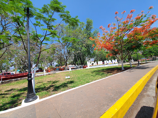 Plaza Glorieta de Los Gallitos - Thumbnail