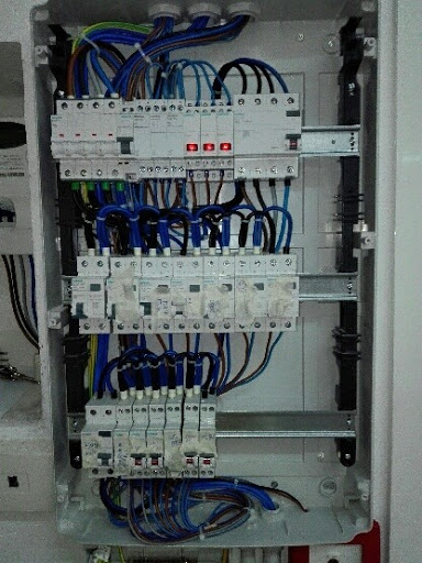 Installazione Impianti Elettrici Mario Macchia Toritto - Thumbnail