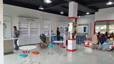 Photos of Samsung Partner Plaza - GRAHA INSAN SURYA - JL. PANCA USAHA (ROAD AREA)