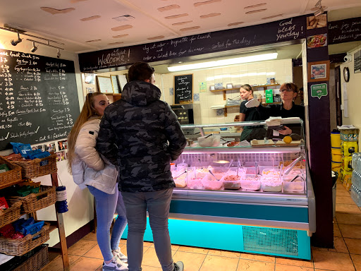 Sandwich De Witney Gallery - United Kingdom