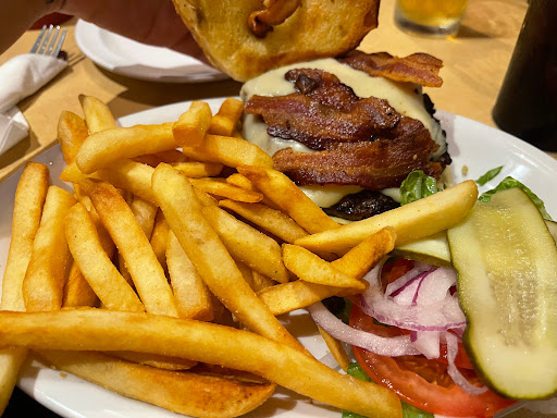 Gibby's - Visual