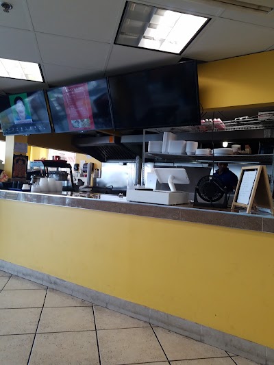 Photos of The Mall at Oak Tree
