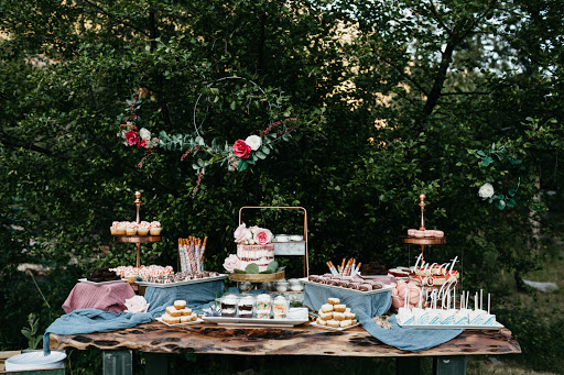 Cakes, Elevated - Visual