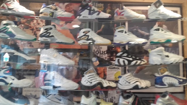Throwback sneakers and Rudenes custom
