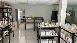 Photo n°10 de ABC du CBD et relais colis, L'Isle-sur-le-Doubs à L'Isle-sur-le-Doubs (Magasin d'articles pour animaux)