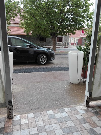 Photos of Caf&eacute; Le Roseau
