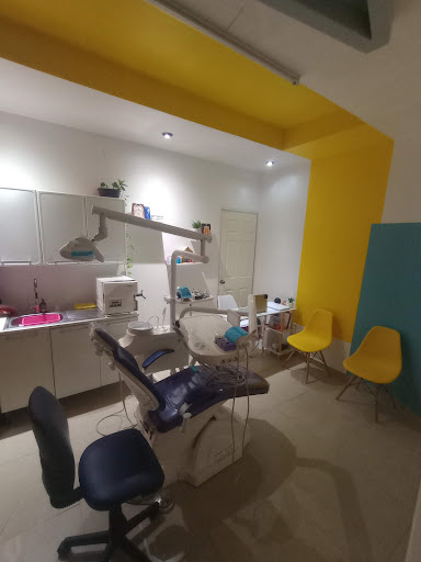 Dr. David Avila - ENDODONCIA - Thumbnail