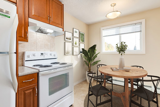 Avenue Living - Camrose Office Gallery - Canada