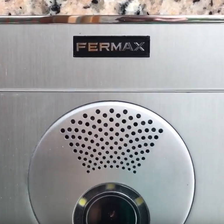 Le instalamos y reparamos su Portero Fermax, en su vivienda o empresa.