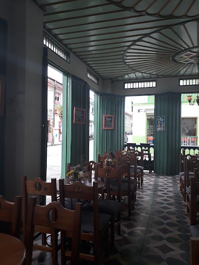 Photos of Dulcinea Caf&eacute; Bar