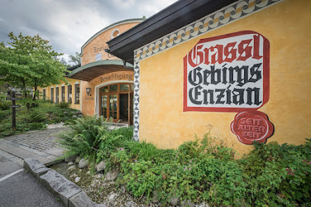 Enzianbrennerei Grassl GmbH & Co. KG Salzburger Str. 105, 83471 Berchtesgaden, Deutschland
