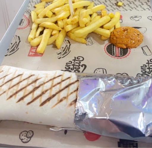 Photo 4 - Mundo food