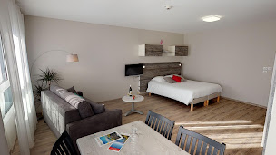 Photo n°41 de Domaine La Colombière - Camping et Résidence Les Cerisiers à Neydens (Appartement de vacances)