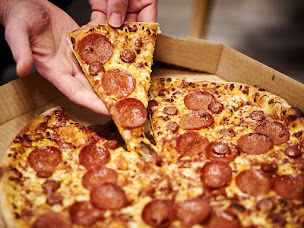 Photo n°10 de Domino's Pizza Annecy - Centre à Annecy (Pizzeria)