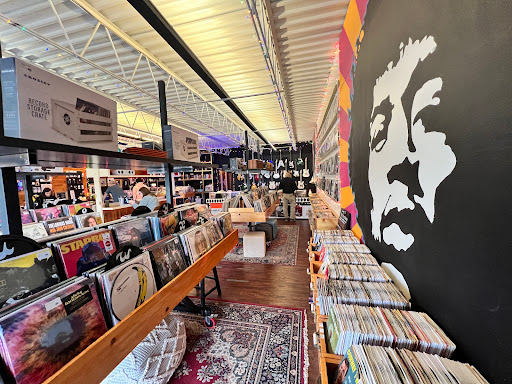 Three Feather Records - Visual