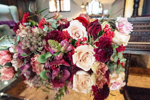 Sweetpeas and Peonies - Thumbnail