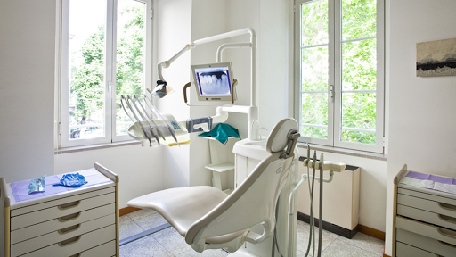 Lawrence L Mailloux, DDS