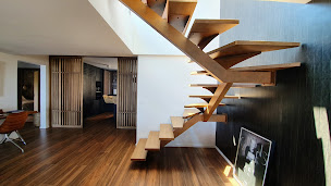 Photo n°21 de P. PRUNCK Ébénisterie à Mandelieu-la-Napoule (Tapissier décorateur)