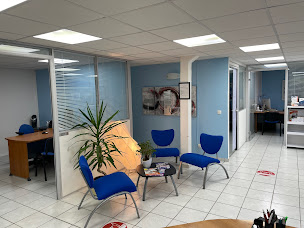 Photo n°4 de RE/MAX - A DEUX PAS IMMOBILIER - Agence immobilière à Le Coudray-Montceaux (Consultant immobilier)