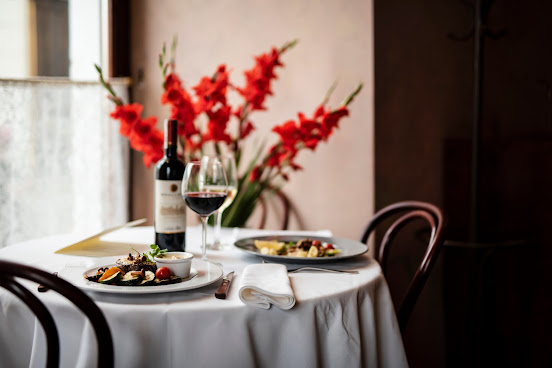 Szara Resto&Bar by null