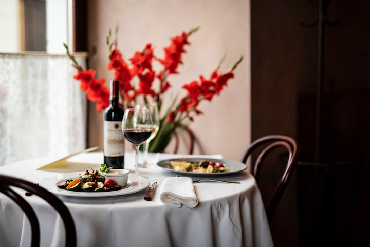 Szara Resto&Bar by null