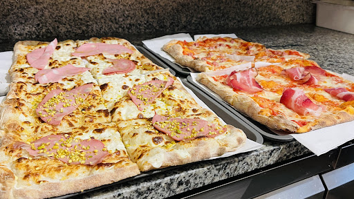Pizzeria Marchigiana Artigiani del gusto dal 1958 Gallery - Italy
