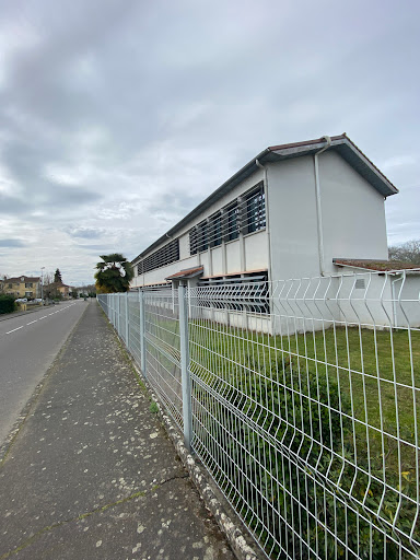 Middle School Pierre De Castelnau