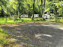 Aire Camping-Car Park à Girac
