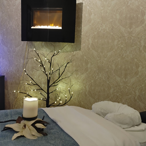 Au Delà De Beau/Beyond Beauty Massage - Thumbnail