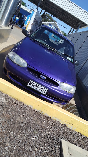 Clare Valley Car Wash & Laundromat - Thumbnail