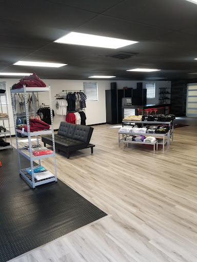 Men's Clothing Garage - Thumbnail