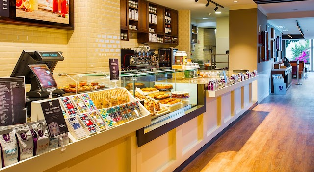Jeronymo coffee-shop Ferreira Borges