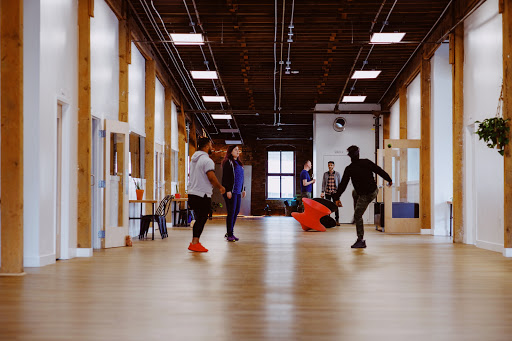 V School - Visual