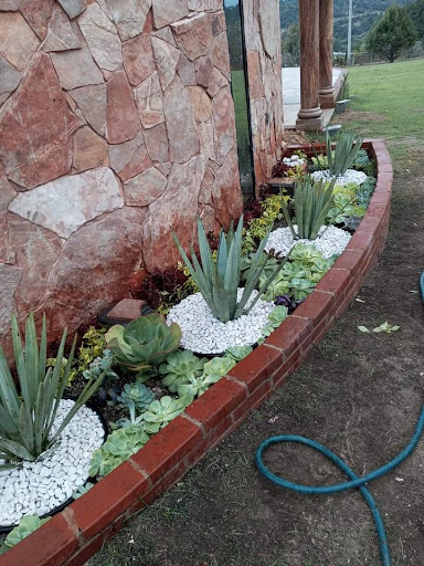 Jardinería "FLORES"" mantenimiento y decoración - Thumbnail