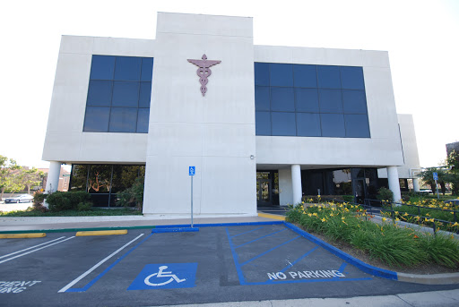 Newport Superior Medical Plaza - Thumbnail