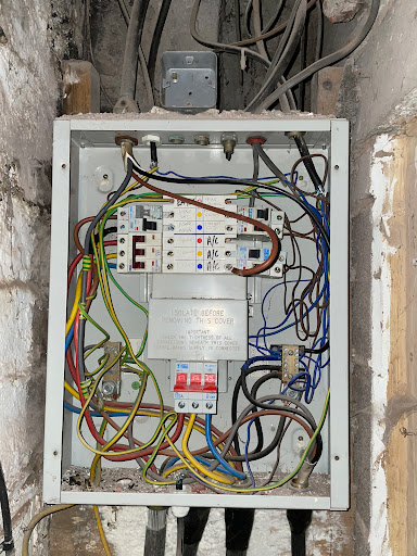 YK Electrics - Visual