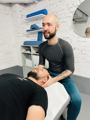 Remigiusz Mnich pewnyfizjo.pl