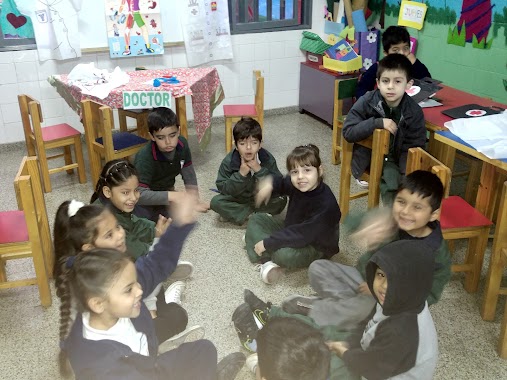 Colegio Nuevas Raíces, Author: Elena Rengel