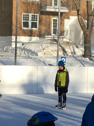 Outdoor skating rink in the Parc des Sts-Martyrs - Thumbnail