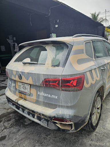 Charlies Wash / Autolavado y detallado automotriz