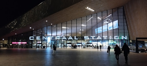 Avis Autoverhuur Rotterdam Centraal Station - Thumbnail