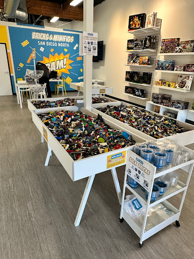 Bricks & Minifigs San Diego North - Thumbnail