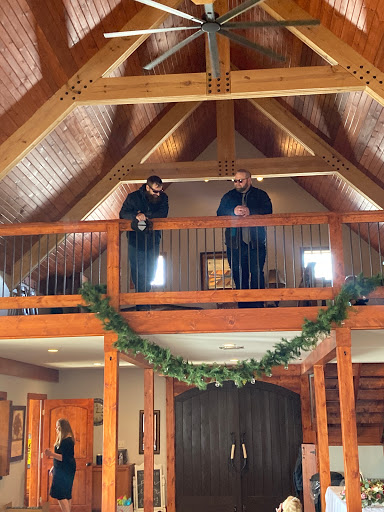R Iowa Barn LLC