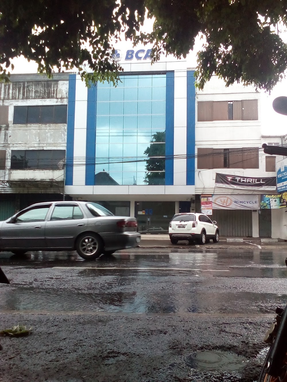 Bank Bca Kcp Gatot Subroto Jl Gatot Subroto Jodipan Malang Kota Malang Jawa Timur 65118 Indonesia