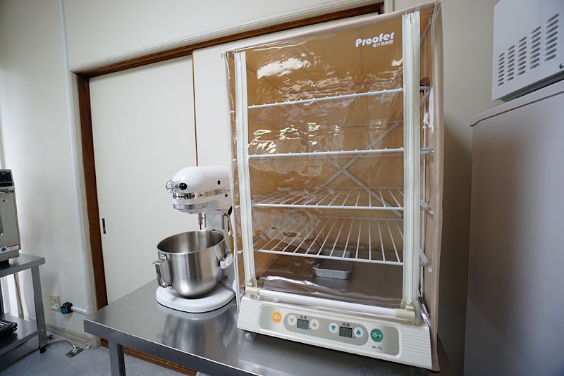 レッドパインキッチン