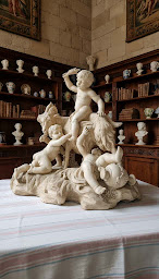 Photo n°4 de ANTIQUAIRE BROCANTEUR DEBARRAS à Ceyreste (Musée de sculpture)