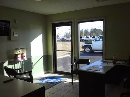 UNITED AUTO COLLISION - Thumbnail