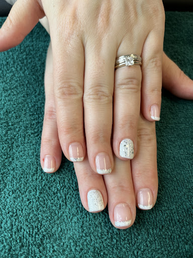 Happy Roots Salon - Thumbnail